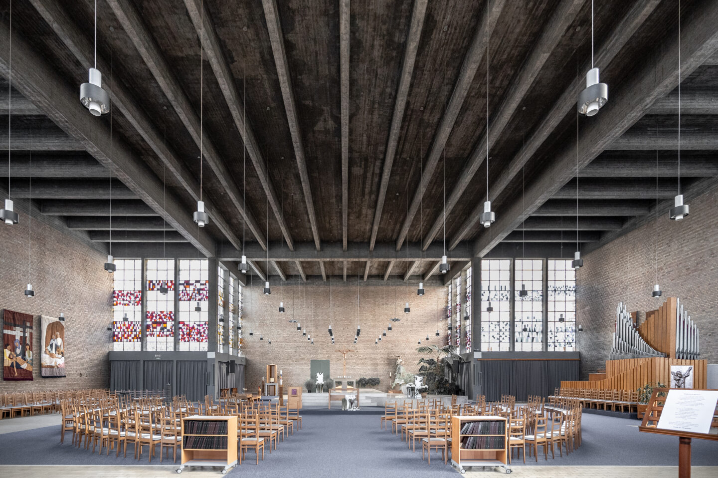 J Au D12 Kerk Assumpta 14